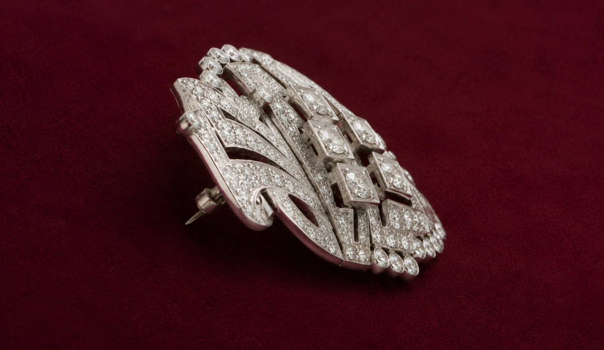 2brosa Art Deco Platinum Brooch with Natural Diamonds